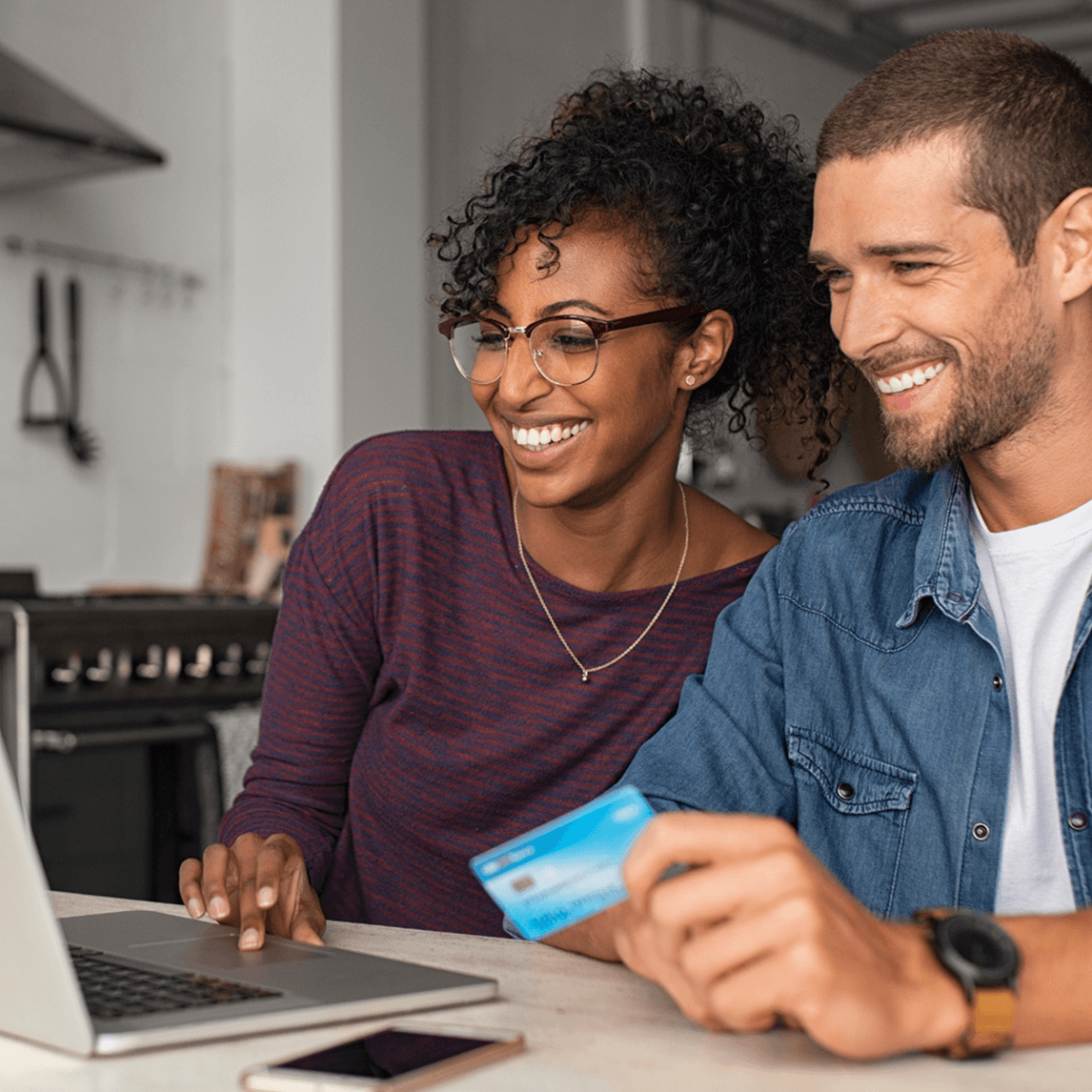 Couple donating online with a credit card to school using MySchool fundraising software