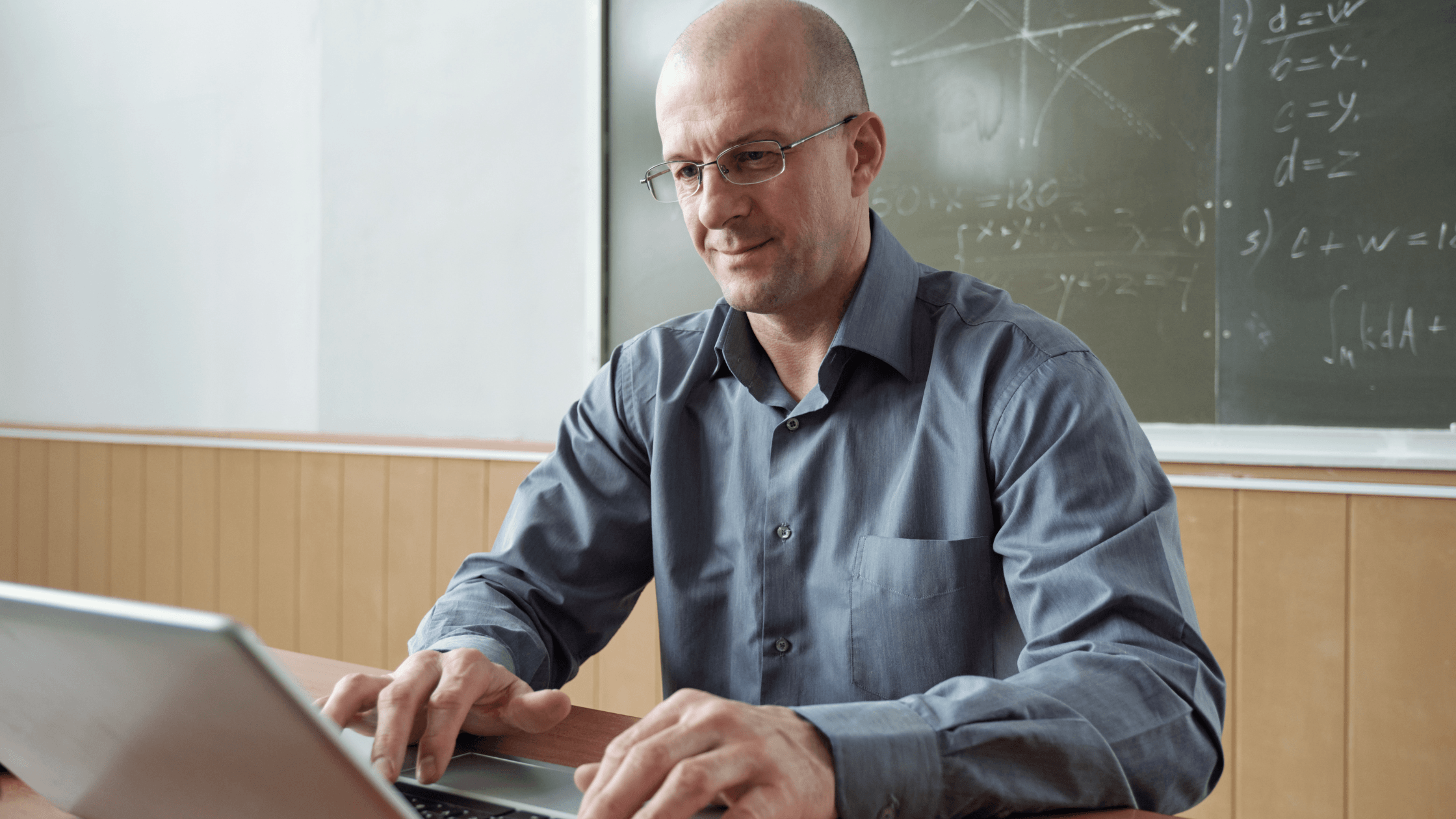 Checking school data with MySchool intelligent sync engine